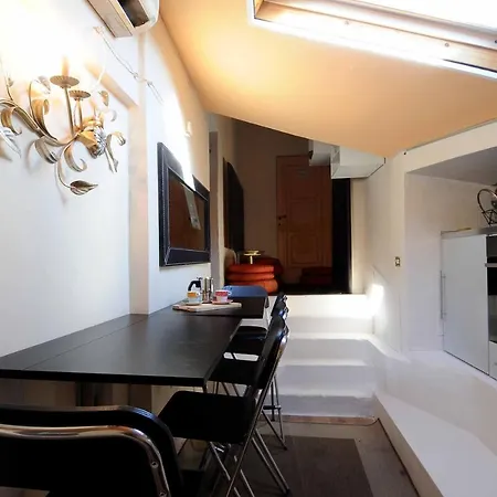 Attic شقة *