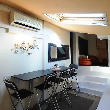 Attic شقة فلورنس