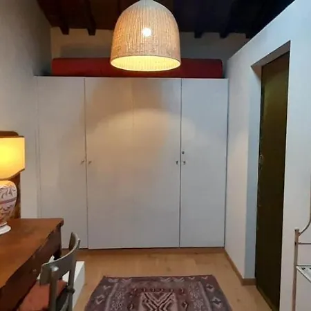 Attic فلورنس
