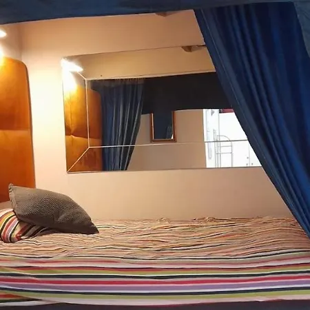 Attic فلورنس